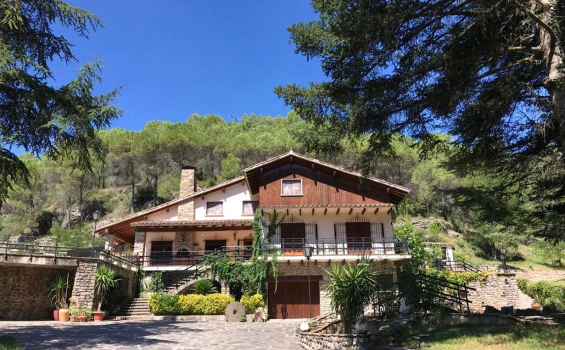 Bed and Breakfast Els Avets De La Muga Sant Llorenc de la Muga Esterno foto